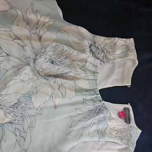 Vince Camuto Pale Green Floral Sleeveless Camisole